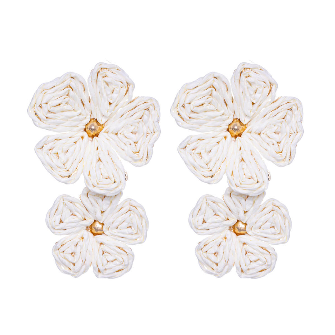 Flower earrings decorated with paper