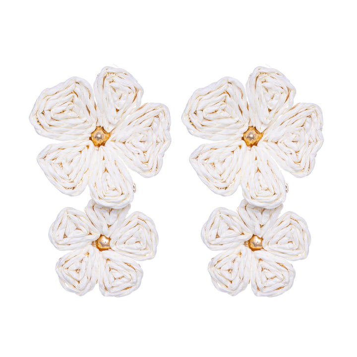 Flower earrings decorated with paper