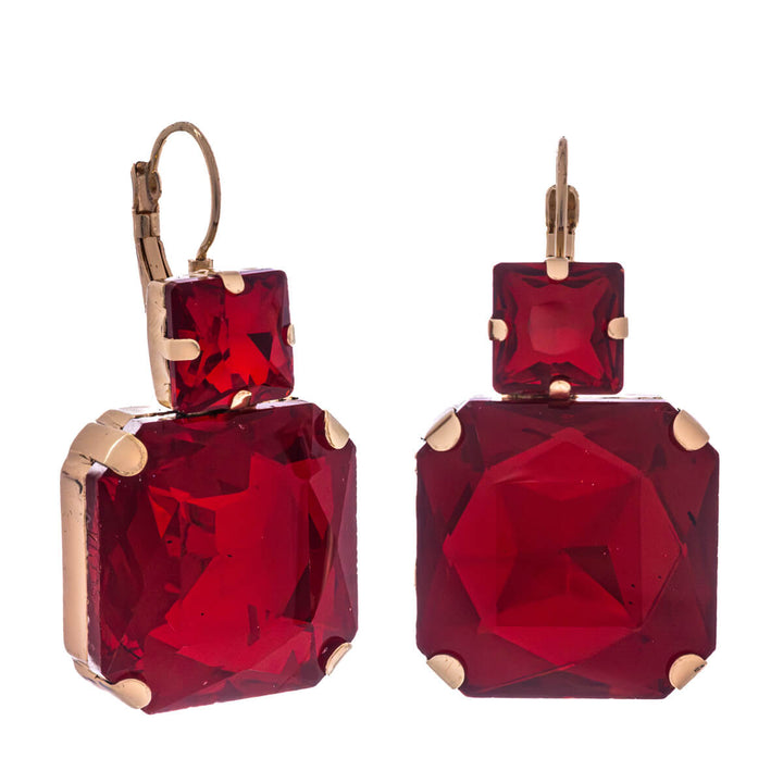 Roikkuvat juhlakorvakorut nelikulmio kivet