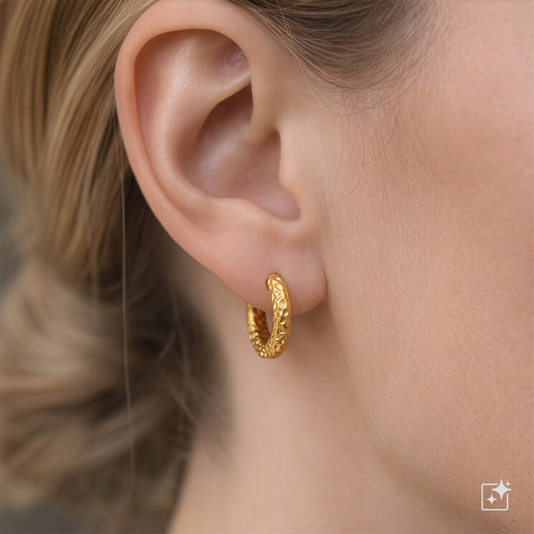 Forged gold-plated steel ear rings 8mm – Delicate model (316L)