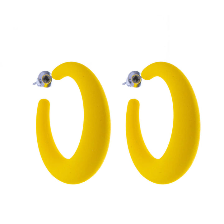 Örhängen i färgad plast (stål 316L)