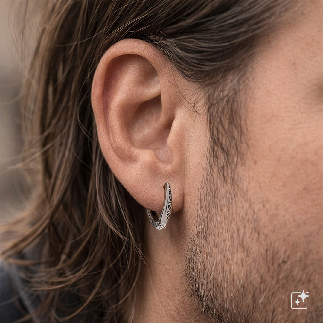 V-formad örhänge 8 mm – Mönstrat kirurgiskt stål (316L)