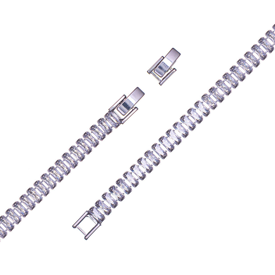 Leveä baguette-zirkoniarannekoru