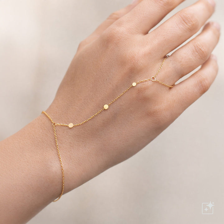 Minimalistinen käsikoru sormuksella litteillä helmillä – kirurginteräs 316L