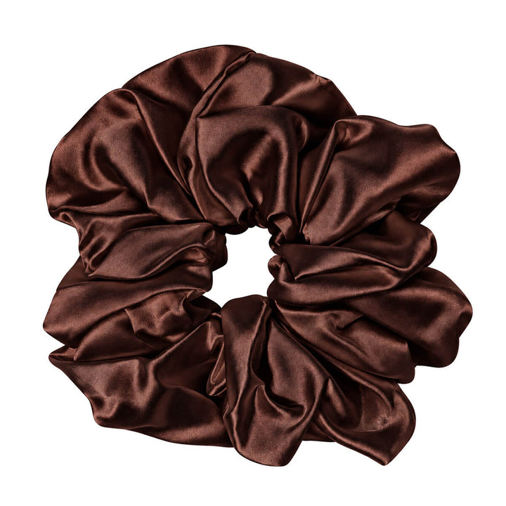Glänsande satin-scrunchie – stor och mjuk, 12 cm