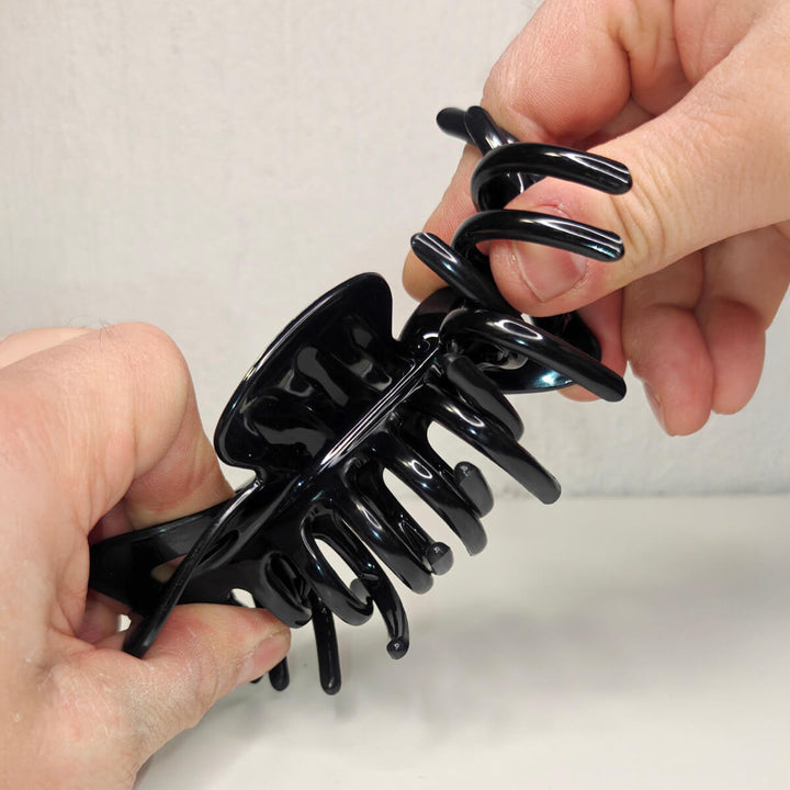 Iso hiusklipsi joustava muovinen hainhammas 12cm