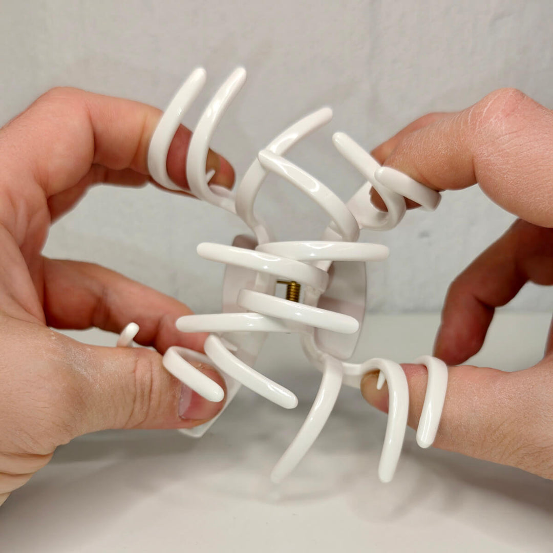 Joustava hiusklipsi muovinen hainhammas 10cm