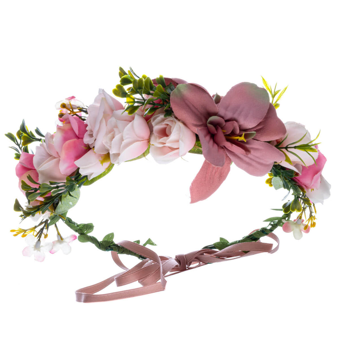 Krans av magnolior och pulverformiga rosor