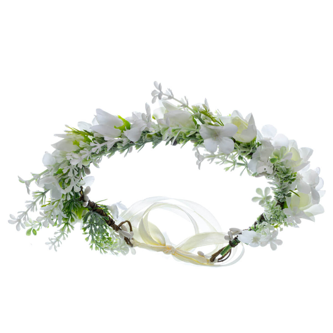 Kukkaseppele Valkoisista Hortensian Terälehdistä