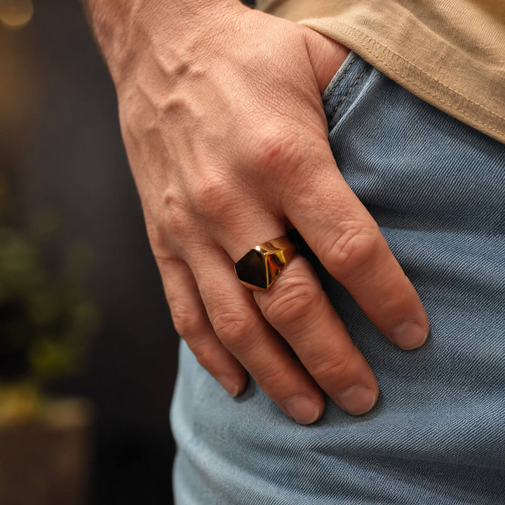 Gold band ring with square diamond cut (316L stainless steel)