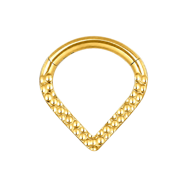 Guldfärgad V-formad klickring med mönstrad yta 1,2 mm (PVD Titanium G23)