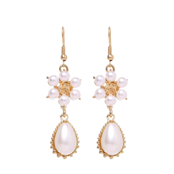 Hanging pearl earrings with pearl drops