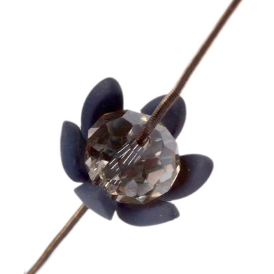 Långt halsband med klumpig blomma 91 cm